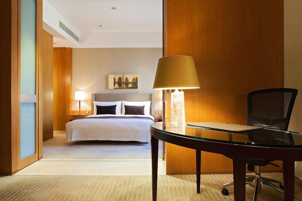 แอมบาสเดอร์ รอยัล ฮินฉู่ Hotel ซินจู๋ ภายนอก รูปภาพ A suite at the hotel