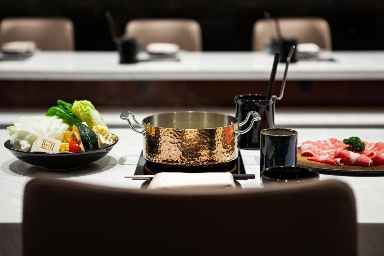 แอมบาสเดอร์ รอยัล ฮินฉู่ Hotel ซินจู๋ ภายนอก รูปภาพ A pot of consommé