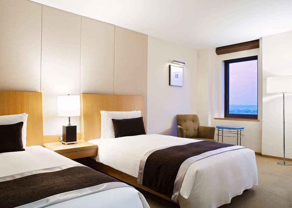 แอมบาสเดอร์ รอยัล ฮินฉู่ Hotel ซินจู๋ ห้อง รูปภาพ A room at the hotel