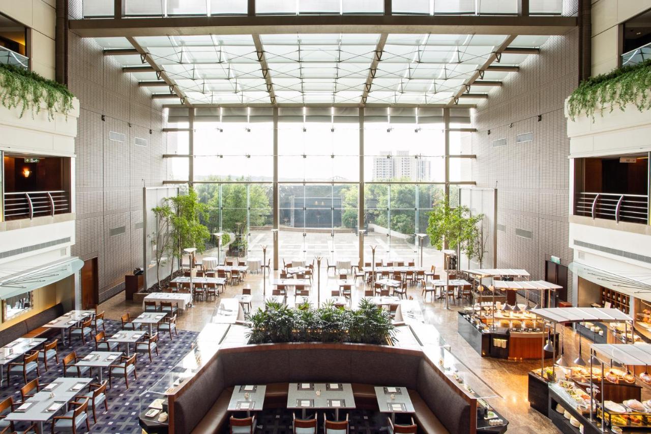 แอมบาสเดอร์ รอยัล ฮินฉู่ Hotel ซินจู๋ ภายนอก รูปภาพ The interior of the hotel