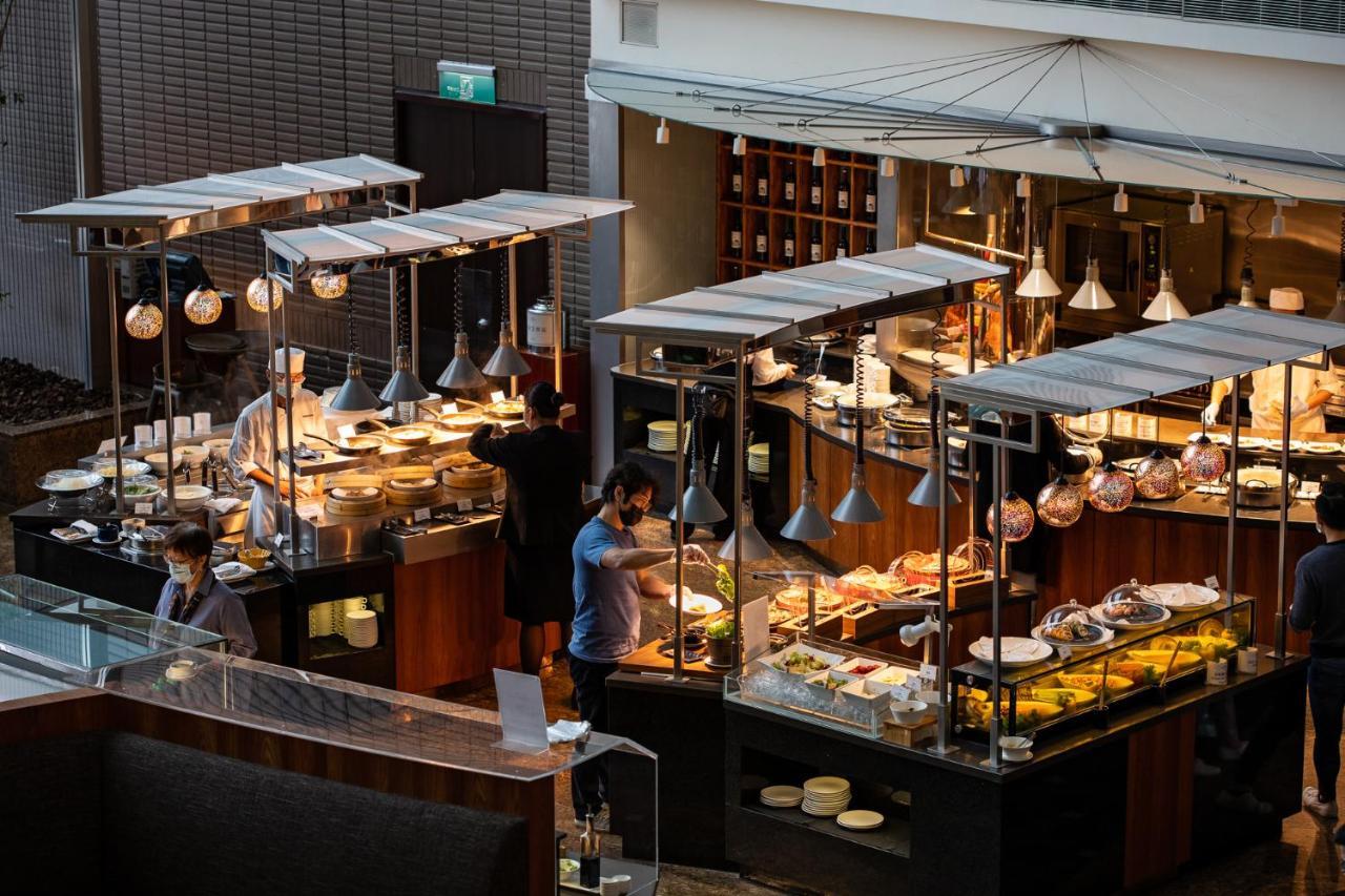 แอมบาสเดอร์ รอยัล ฮินฉู่ Hotel ซินจู๋ ภายนอก รูปภาพ A buffet at a hotel