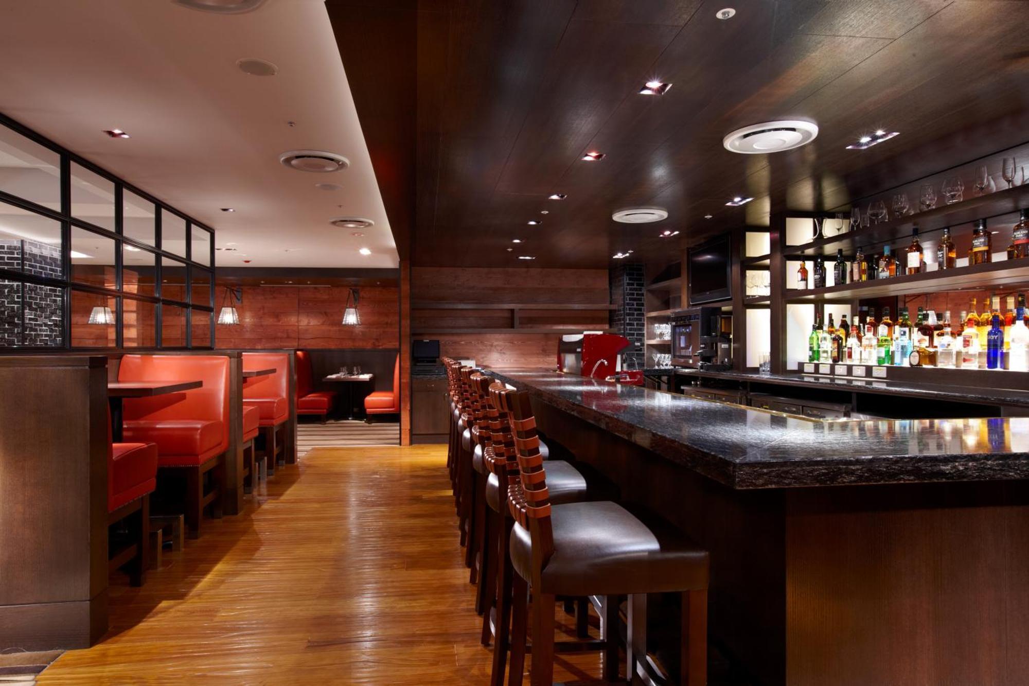 แอมบาสเดอร์ รอยัล ฮินฉู่ Hotel ซินจู๋ ภายนอก รูปภาพ The bar at the restaurant