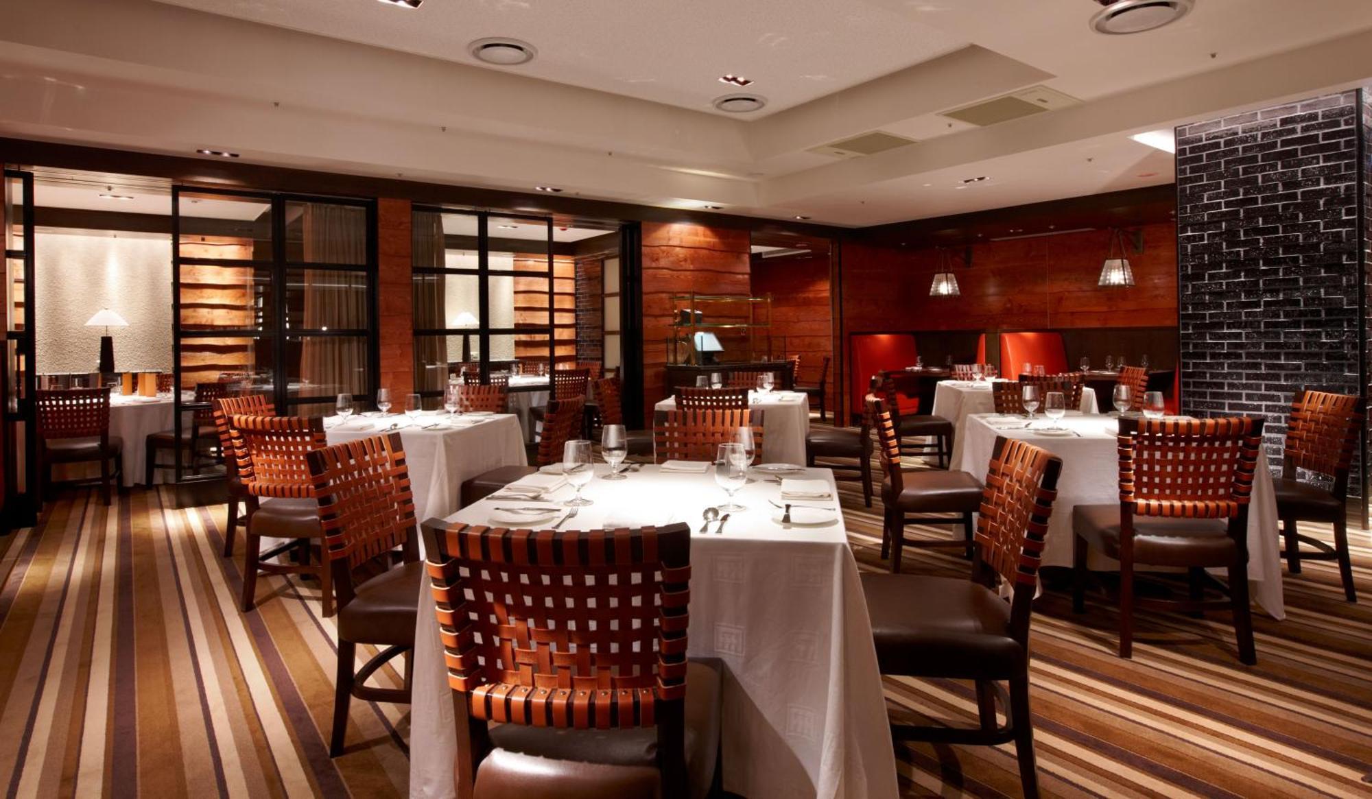 แอมบาสเดอร์ รอยัล ฮินฉู่ Hotel ซินจู๋ ภายนอก รูปภาพ Interior of the restaurant