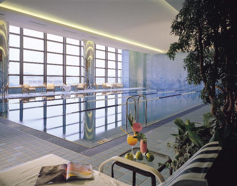 แอมบาสเดอร์ รอยัล ฮินฉู่ Hotel ซินจู๋ สิ่งอำนวยความสะดวก รูปภาพ The pool at the Westin Palace, Brussels