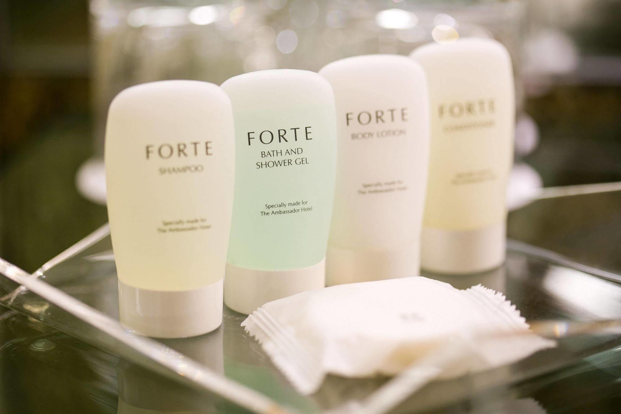 แอมบาสเดอร์ รอยัล ฮินฉู่ Hotel ซินจู๋ ภายนอก รูปภาพ Forte Bath and Shower Gel